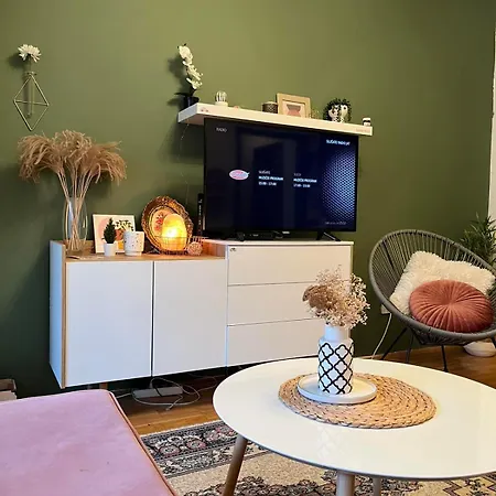 Aurora Apartment *